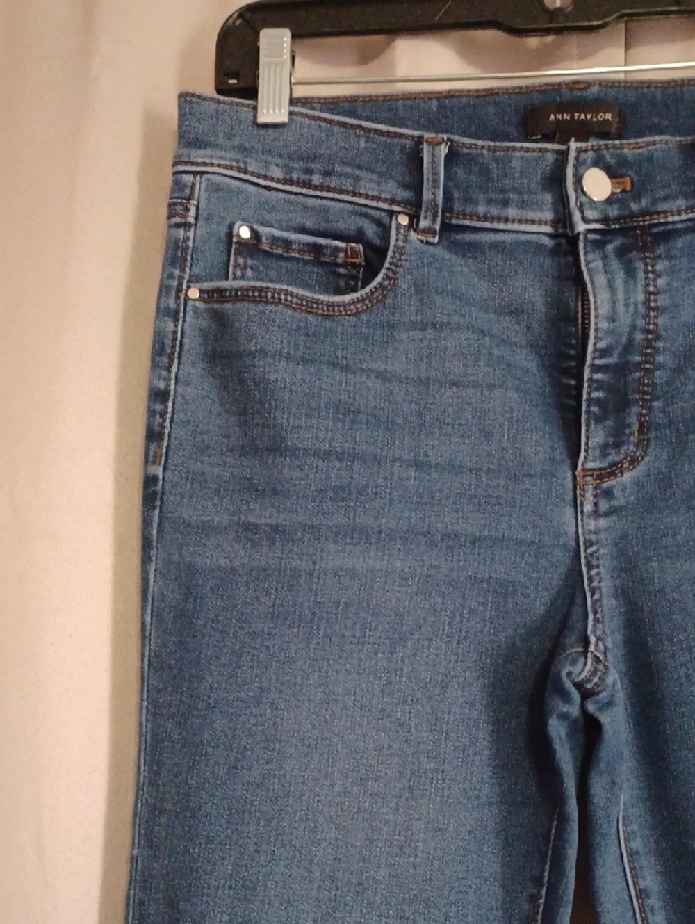 Ann Taylor Slim Bootcut Cotton Rayon Blend High Rise 5 Pocket Jeans Stretch Sz 8